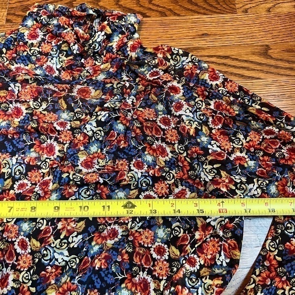 FREE PEOPLE Boho floral cropped top mock neck open back size small - Picture 10 of 10